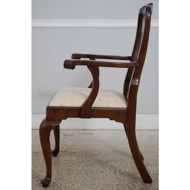 Queen Anne Set of 6 Henkel Harris Mahogany Queen Anne Dining Chairs For Sale - Image 3 of 18