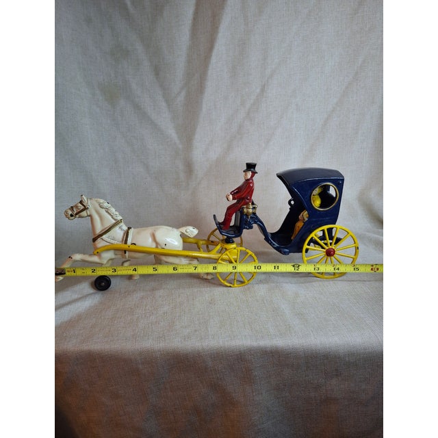 Antique Cast Iron Kenton Cabriolet Hansom Cab Carriage Toy - Original Figures For Sale In Boston - Image 6 of 18