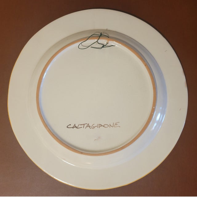 Italian Vintage Hand-Painted Caltagirone, Sicily Decorative Platter For Sale - Image 3 of 4