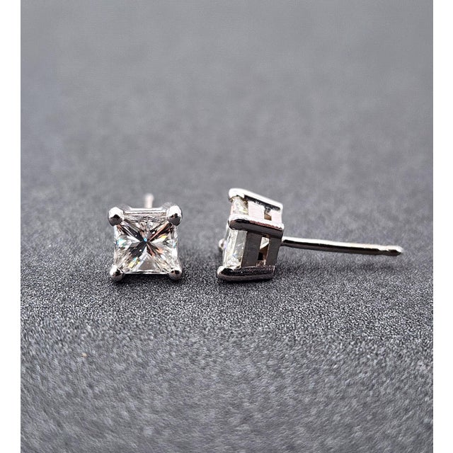 1.00 Ct Princess Cut Diamond Studs, Pair For Sale - Image 4 of 8