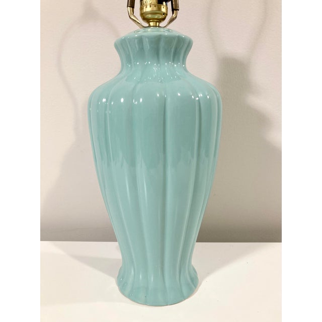 Mid-Century Modern 1980s Ribbed Turquoise Ceramic Table Lamp For Sale - Image 3 of 7