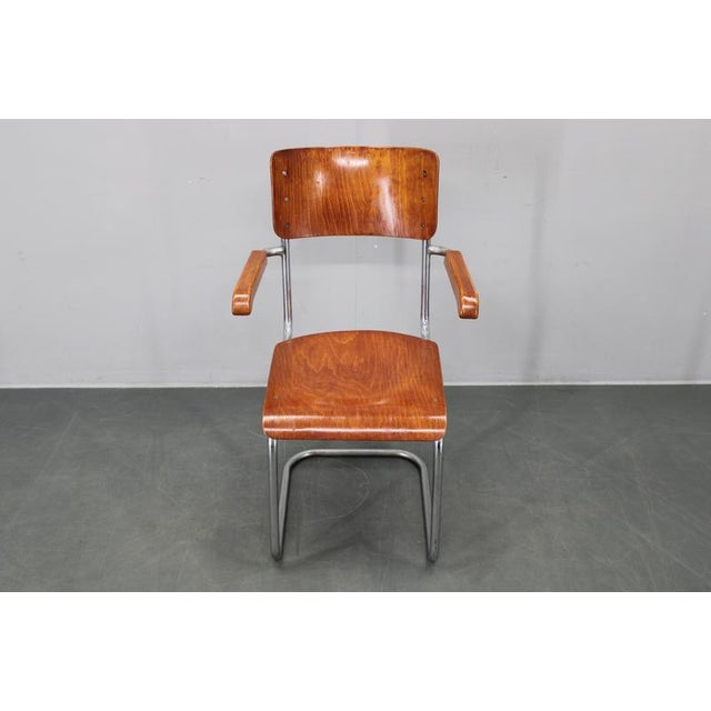 1930s Bauhaus Cantilever Armchair in Chrome Tubular Steel and Beech, 1930s For Sale - Image 5 of 18