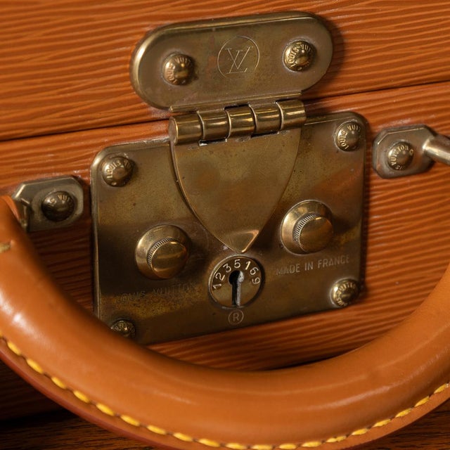 20th Century Presidential Briefcase in Orange Epi Leather from Louis Vuitton, France, 1993 For Sale - Image 14 of 18