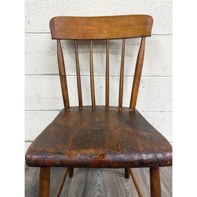 Antique American Windsor Farmhouse Style Plank Seat Dining Side Accent Chair For Sale - Image 9 of 11