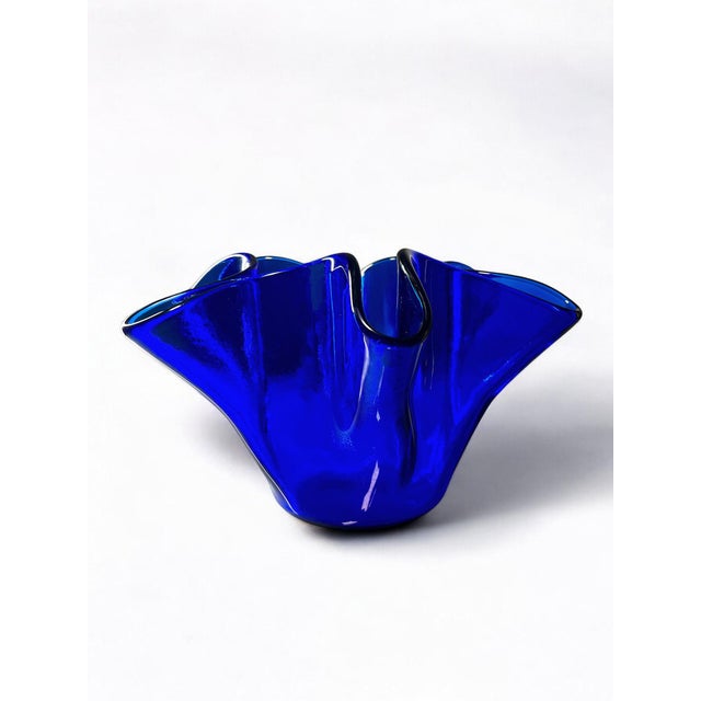 "Fazzoletto" Murano Glass Vase by Dogi, Murano. Stunning blue color, in perfect pre-owned condition