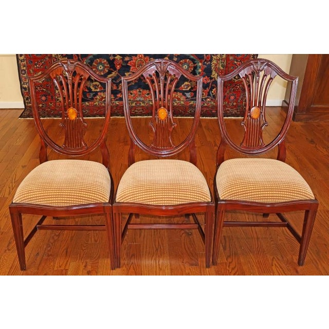 1990s Stunning Set of 8 Mahogany Inlaid Hepplewhite Regency Style Sheild Dining Chairs For Sale - Image 12 of 17