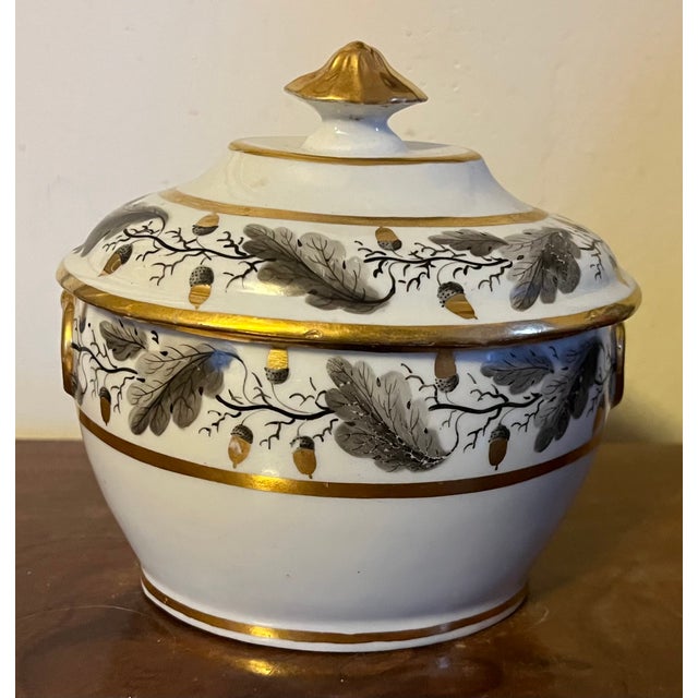 English Antique 18th Century Worcester Porcelain Flight Barr Sugar Bowl Sucrier and Cover Decorated With Oak Leaf Garland For Sale - Image 3 of 14