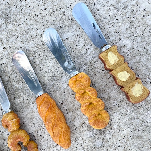 Late 20th Century Vintage Breakfast Bread Themed Butter Knives - Set of 5 For Sale - Image 5 of 6
