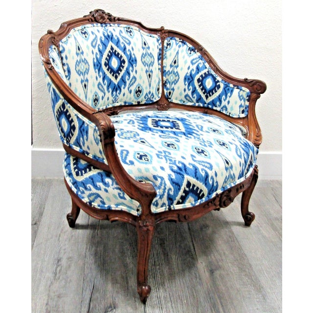 Late 18th Century Antique French Louis XV Carved Walnut French Bergère Armchair Ikat 18th Century For Sale - Image 5 of 18