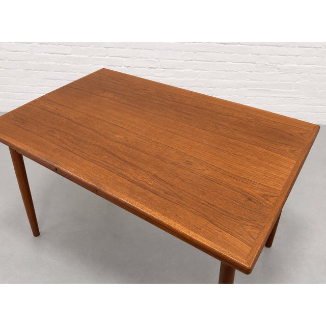 Danish Mid Century Modern Teak Dining Table | Expandable Hidden Leaves, C. 1960’s For Sale In New York - Image 6 of 10