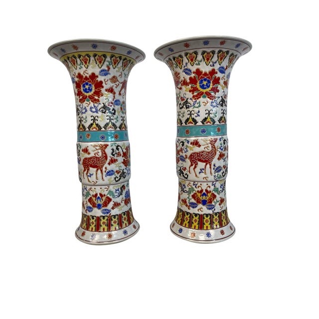 Chinese 20th Century Yongzheng style Chinese Porcelain Vases in High Gloss - A Pair For Sale - Image 3 of 6
