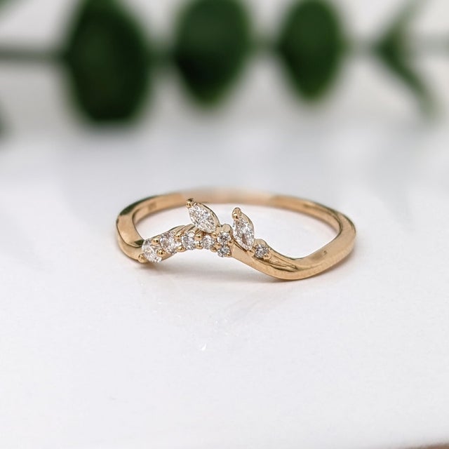 2020s Natural Diamond Ring Solid 14k Gold – Dainty, Classic & Timeless Jewelry Piece, Size 6.75 For Sale - Image 5 of 10
