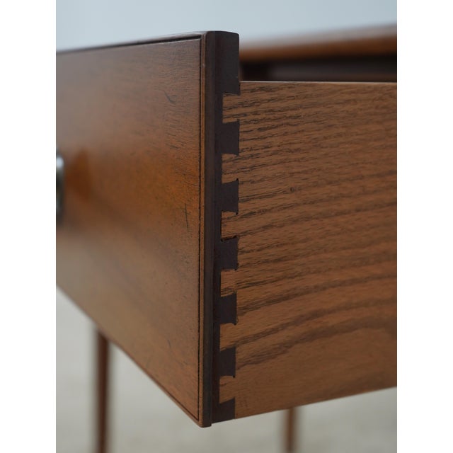 1980s Kittinger Colonial Williamsburg 2 Drawer Table For Sale - Image 5 of 18