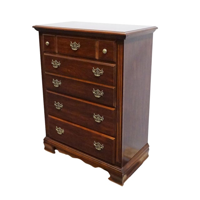 BROYHILL FURNITURE Cherry Early American Traditional Style 32" Chest of Drawers 2325-A-14722 41.758" High 32.25" Wide...