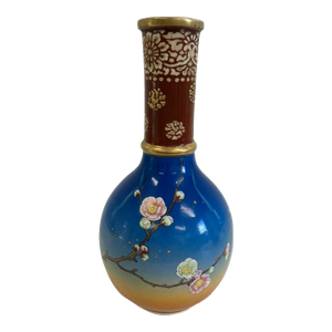 Antique Japanese Satsuma-Style Vase With Floral & Gilt Detailing – Late 19th to Early 20th Century