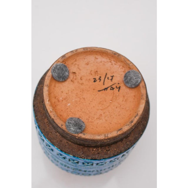 1960s Vintage Rimini Blue Ceramic Vase by Aldo Londi for Bitossi, Italy, 1960s For Sale - Image 5 of 14