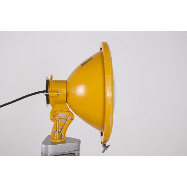 Red Industrial Tripod Spotlight from Holophane, 1960s For Sale - Image 8 of 18