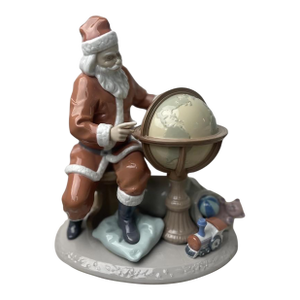 Lladro Santa Figurine #1813 'Christmas Journey' Retired 1996