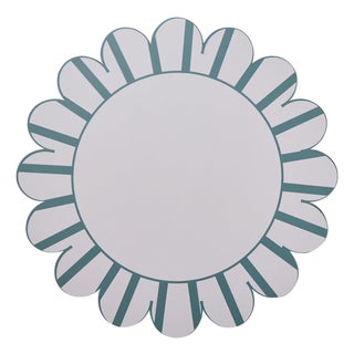 Jardin Green Hardwood Scalloped Stripe Wipeable Placemats, Set of 4 For Sale