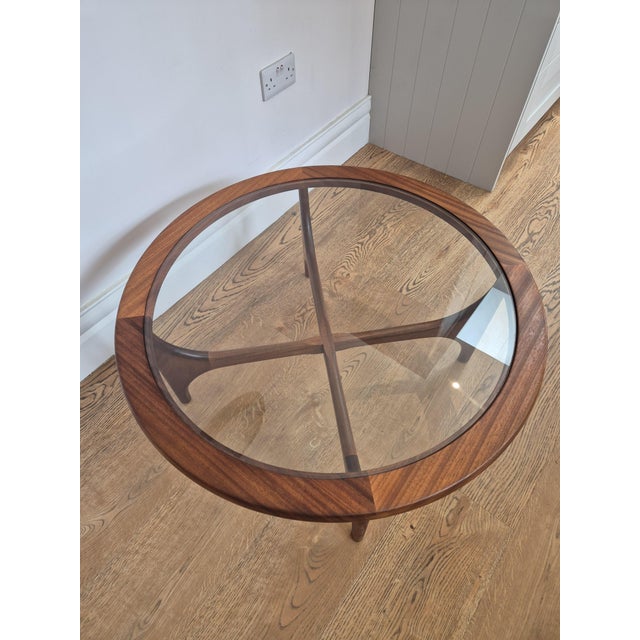 Brown Mid-Century Teak and Glass Coffee Table from Stonehill Stateroom, 1960s, Set of 2 For Sale - Image 8 of 11