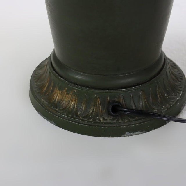 Arts & Crafts Leaded Stained Glass Table Lamp 20thC For Sale - Image 10 of 12