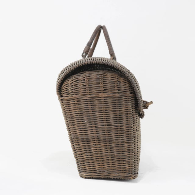 Vintage Woven Rattan Picnic Basket With Handle & Lid – Handwoven Storage & Décor For Sale - Image 4 of 11