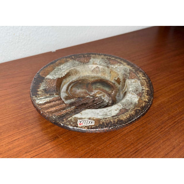 Mid-Century Modern Danish Studio Pottery Bowl by Aksel Larsen for Axella, 1960s For Sale - Image 12 of 17