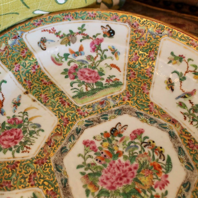 Chinese Export Rose Canton Platter For Sale - Image 4 of 12