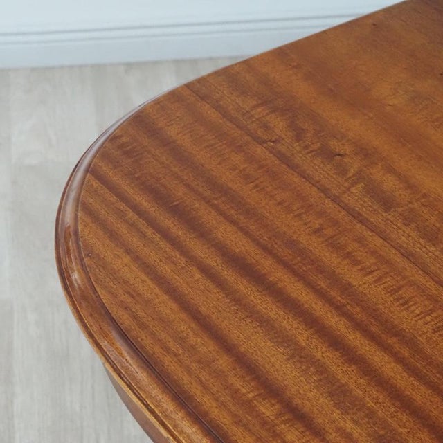 Extendable Dining Table in Mahogany For Sale - Image 4 of 18