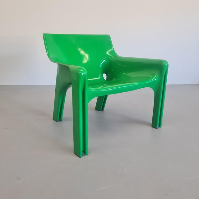 Space Age Chair in Green Plastic by Vico Magistretti for Artemide, 1970s For Sale - Image 10 of 18
