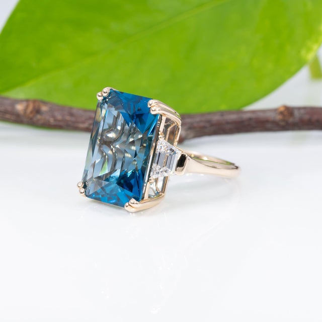 16.8Ct London Blue Topaz Ring With Lab Diamond Accents: Solid 14k Gold, 18x13mm, Size 6.75 For Sale In Columbus - Image 6 of 9