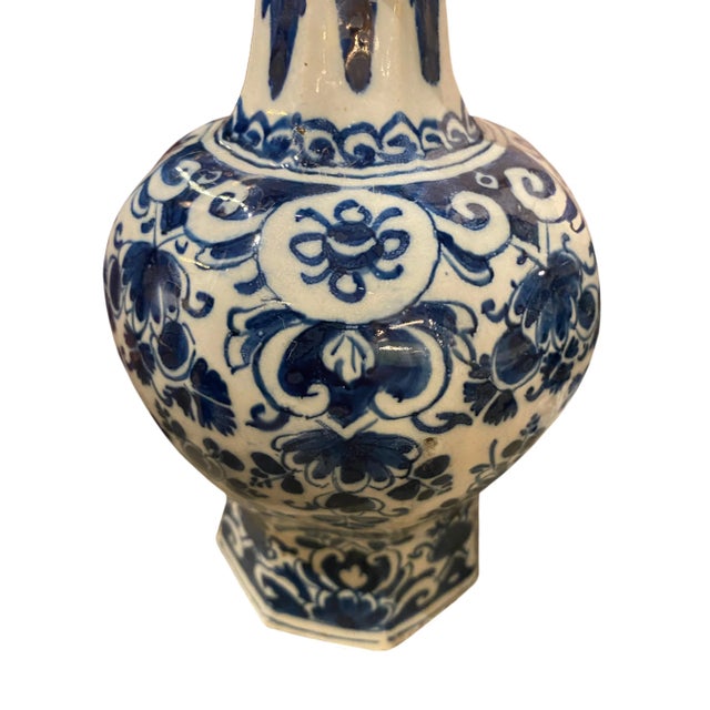 Delft Large 18th Century Delft Knobble Vase For Sale - Image 4 of 7