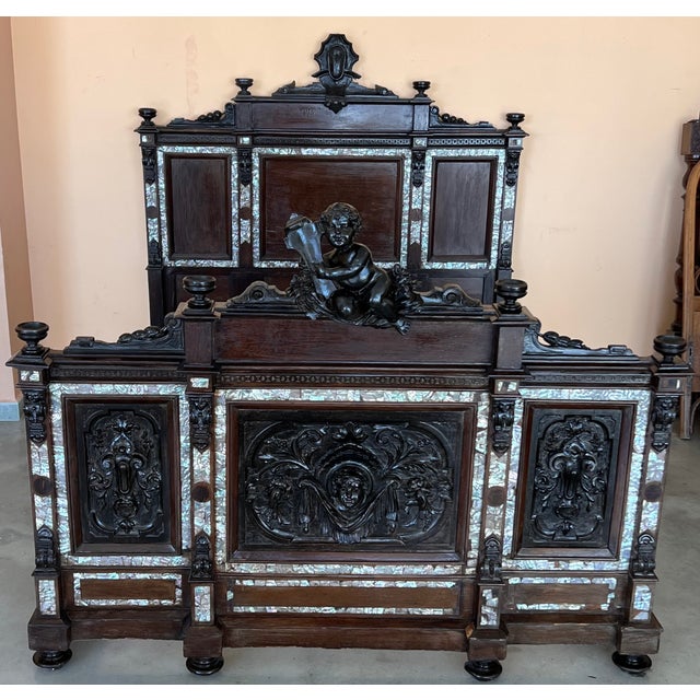 Mid 19th Century French Napoleon III Black Carved Ebonized Bed With Cherubs For Sale - Image 5 of 12