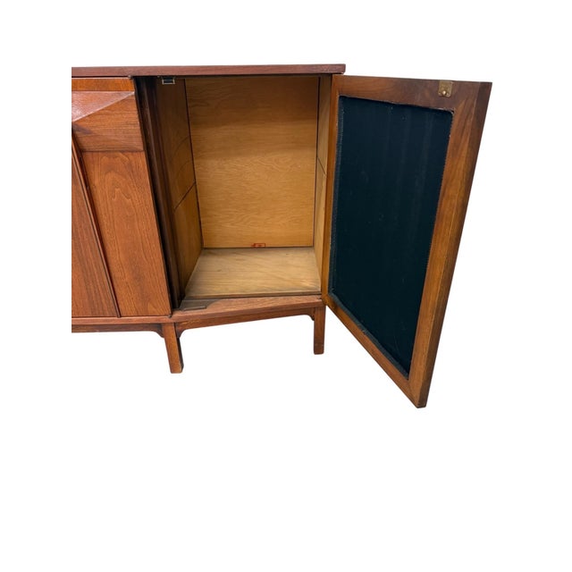 Mid-Century Modern Brazilian Style 2-Piece Walnut Bar Storage Cabinet For Sale - Image 11 of 15