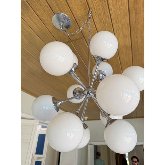 1970’s Mid-Century Modern Lightolier 12-Light Atomic Chrome & Milk Glass Sputnik Chandelier For Sale - Image 4 of 12