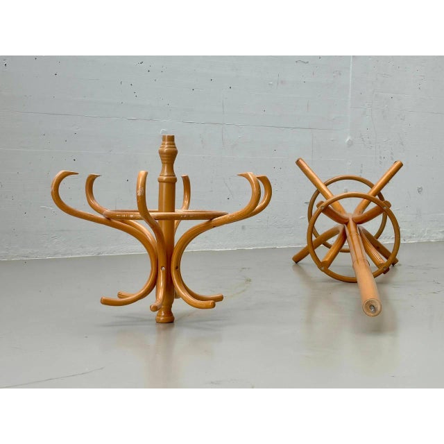 Elegant vintage coat rack made of bentwood with a classic bentwood construction. The design is characterized by its...