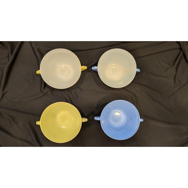 Hazel-Atlas Vintage 1940s Hazel-Atlas "Moderntone" Platonite Pastel Handled Cream Soup Bowls - Yellow & Blue Set of 4 For Sale - Image 4 of 8