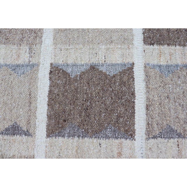 Textile Geometric Scandinavian Flat-Weave Rug by Keivan Woven Arts, 3'0 X 5'2 For Sale - Image 7 of 9
