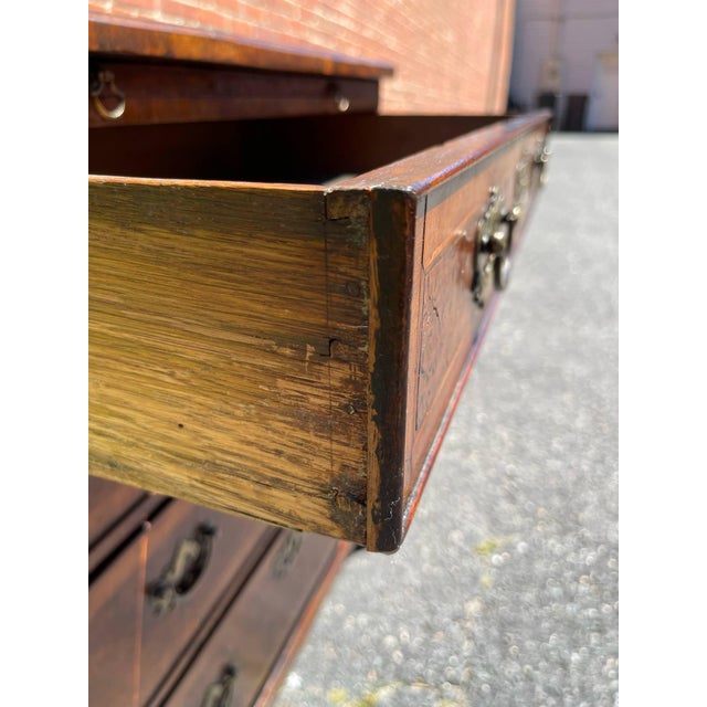 Early 18th Century George I Walnut Chest of Drawers | Elegant Proportions & Original Hardware For Sale - Image 4 of 12
