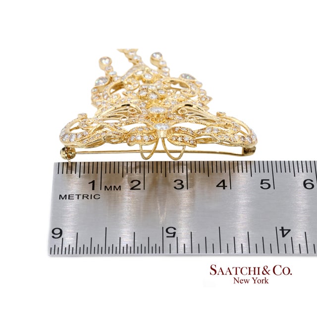 Metal 18k (750) Yellow Gold Natural Diamond Convertible Pendant and Brooch For Sale - Image 7 of 9