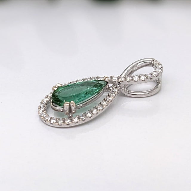 1ct Green Tourmaline Pendant W Earth Mined Diamonds in 14k White Gold | For Sale In Columbus - Image 6 of 8