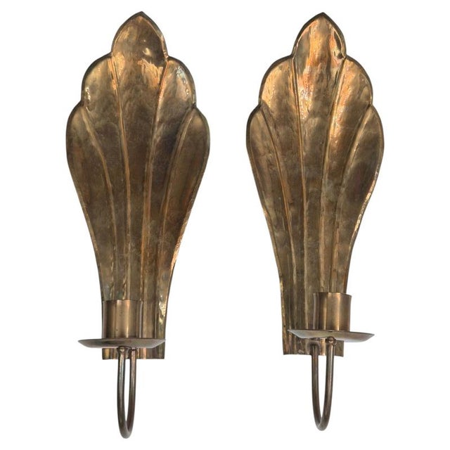 1940s Swedish Modern Classic Candle Sconces in Brass attributed to Lars Holmström, Arvika, 1940, Set of 2 For Sale - Image 5 of 5