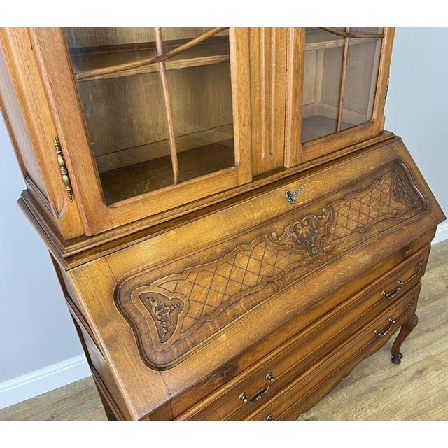 Brown Vintage French Display Cabinet in Oak For Sale - Image 8 of 18