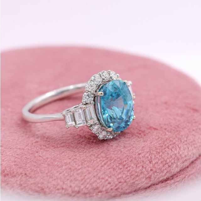 Metal 6Ct Blue Zircon Ring With Natural Diamond Accents: Solid 14k Gold, Oval 11x8mm, Size 6.75 For Sale - Image 7 of 9