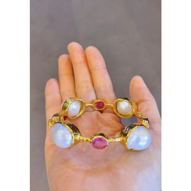 Bochic “Capri” Vintage Ruby & South Sea Pearl Bangle in 18K Gold & Silver For Sale - Image 10 of 18