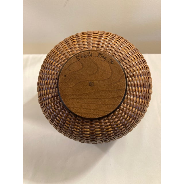 Vintage Nantucket Lighthouse Basket (Signed) For Sale - Image 4 of 13