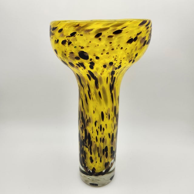 Mid-Century Modern Tall Art Glass Vase designed by Todd Oldham For Sale - Image 3 of 6