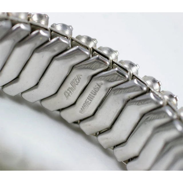 1940s Expandable Rhinestone Bracelet For Sale In New York - Image 6 of 8