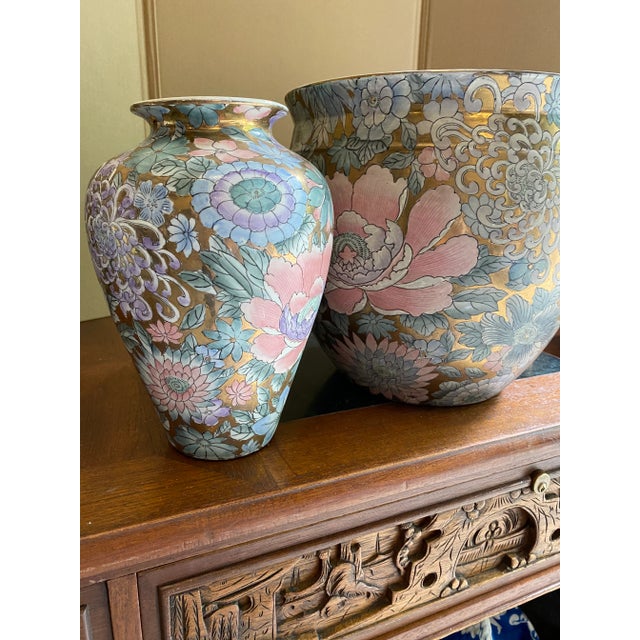 1970s Chinoiserie Pink & Teal Ceramic Vases- a Pair For Sale In Atlanta - Image 6 of 7