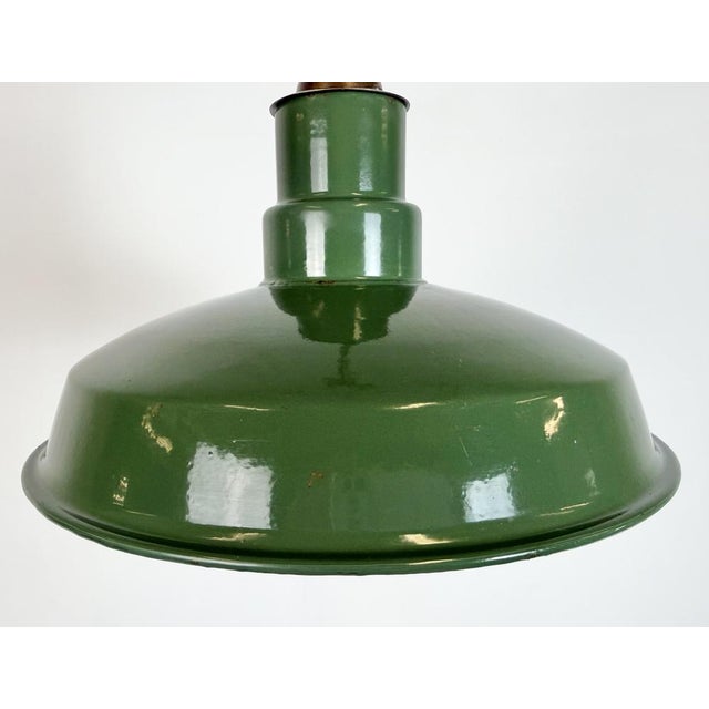 Industrial British Green Enamel Factory Pendant Lamp, 1960s For Sale - Image 4 of 17